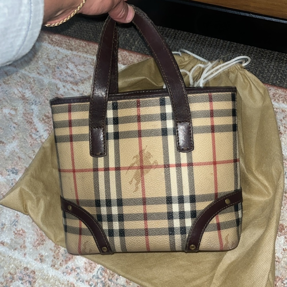 VINTAGE HAYMARKET MINI BURBERRY TOTE. 🐎🤎